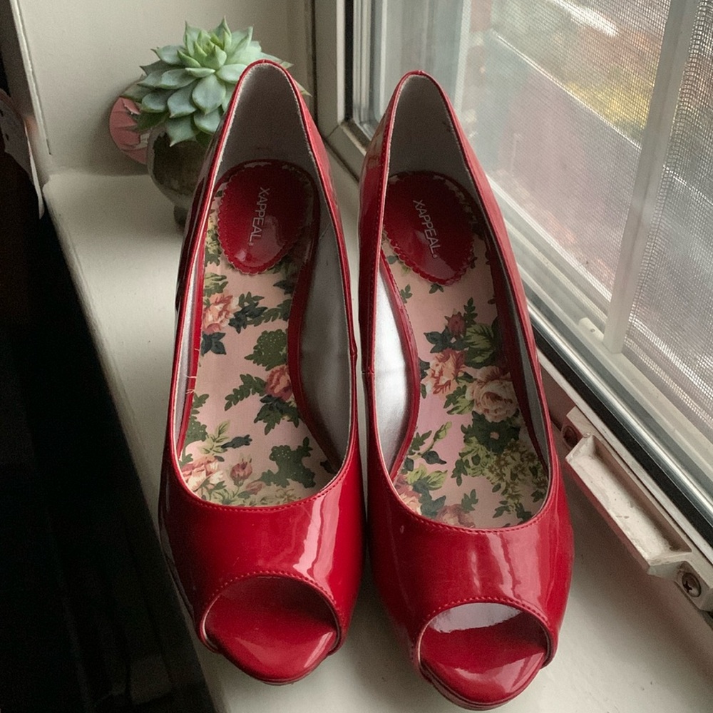 Patent Red Heels 👠 Y2K